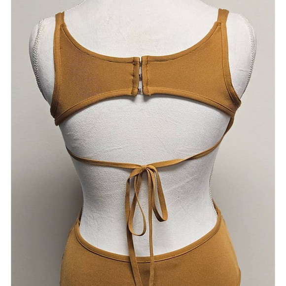 LuLus Yellow Gold BodySuit Leotard Snap Bottom Cutout Top Size Large - Picture 4 of 12